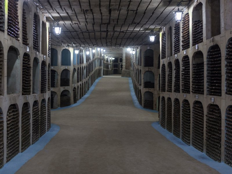 La bodega de vino mas grande del mundo esta en Moldova
