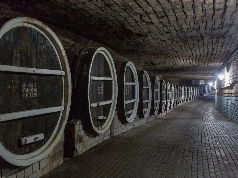 Este país europeo poco visitado tiene la bodega de vino más grande del mundo
