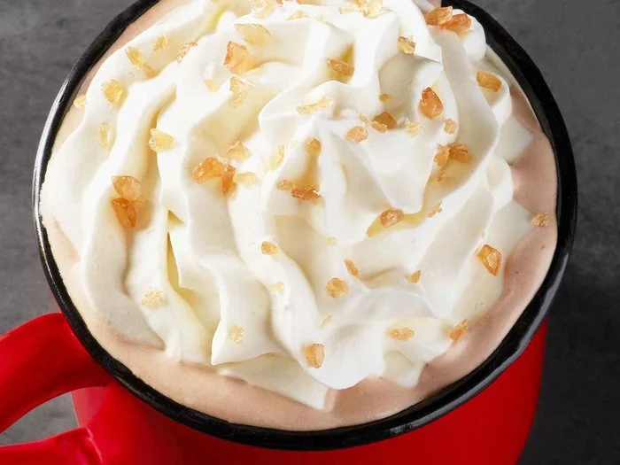 Chocolate caliente Toffe con leche de almendra…¡ha llegado Starbucks!