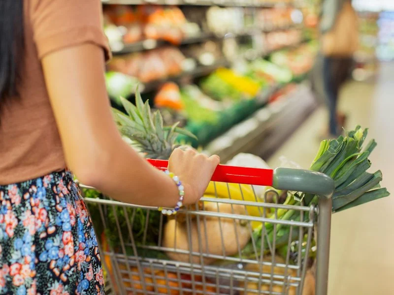 Cómo ser un mejor comprador en el supermercado, según personas que lo hacen para ganarse la vida