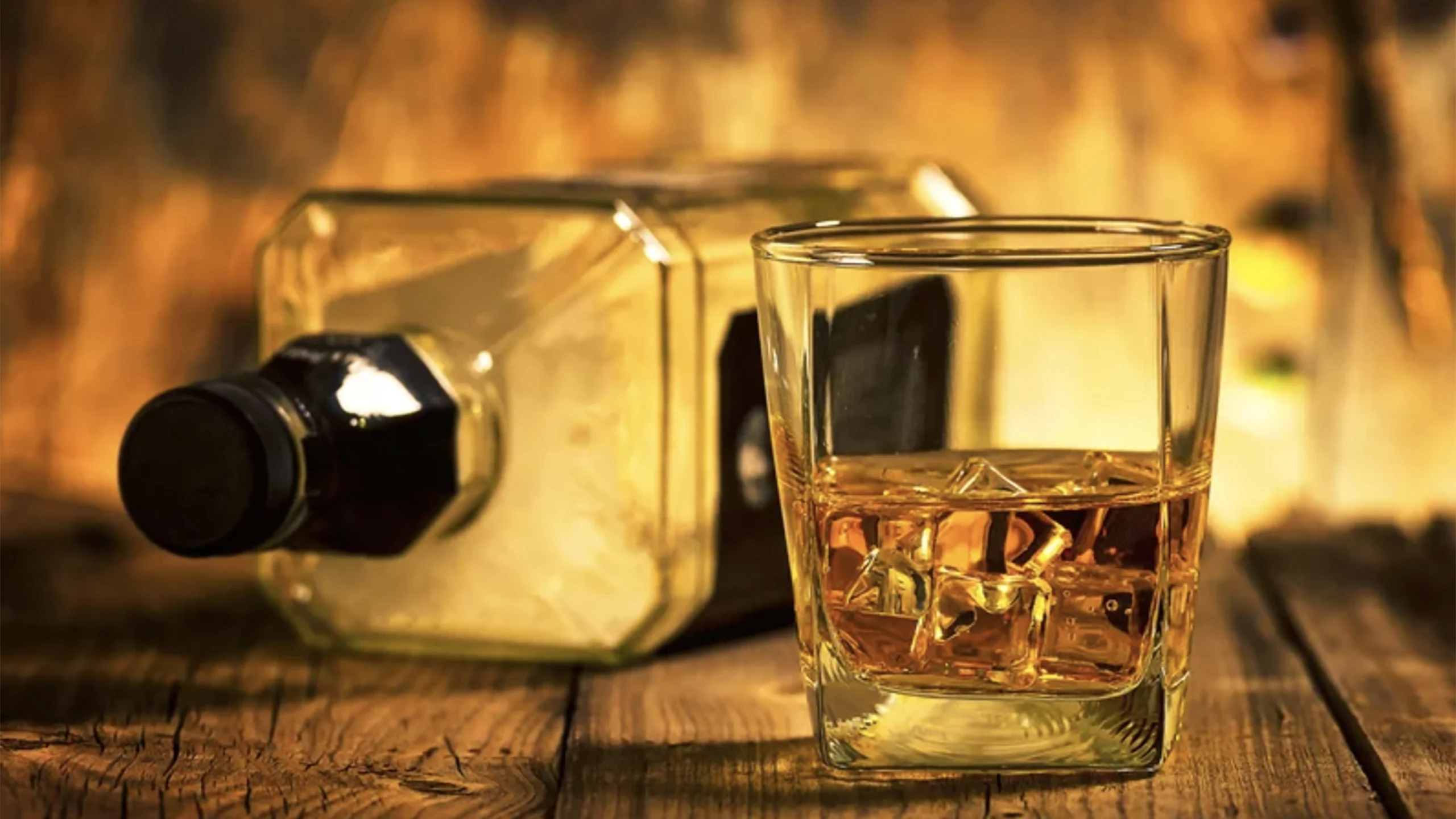 ¿Puede la ciencia ayudar a que un Bourbon nuevo tenga el sabor de una botella de 1917?