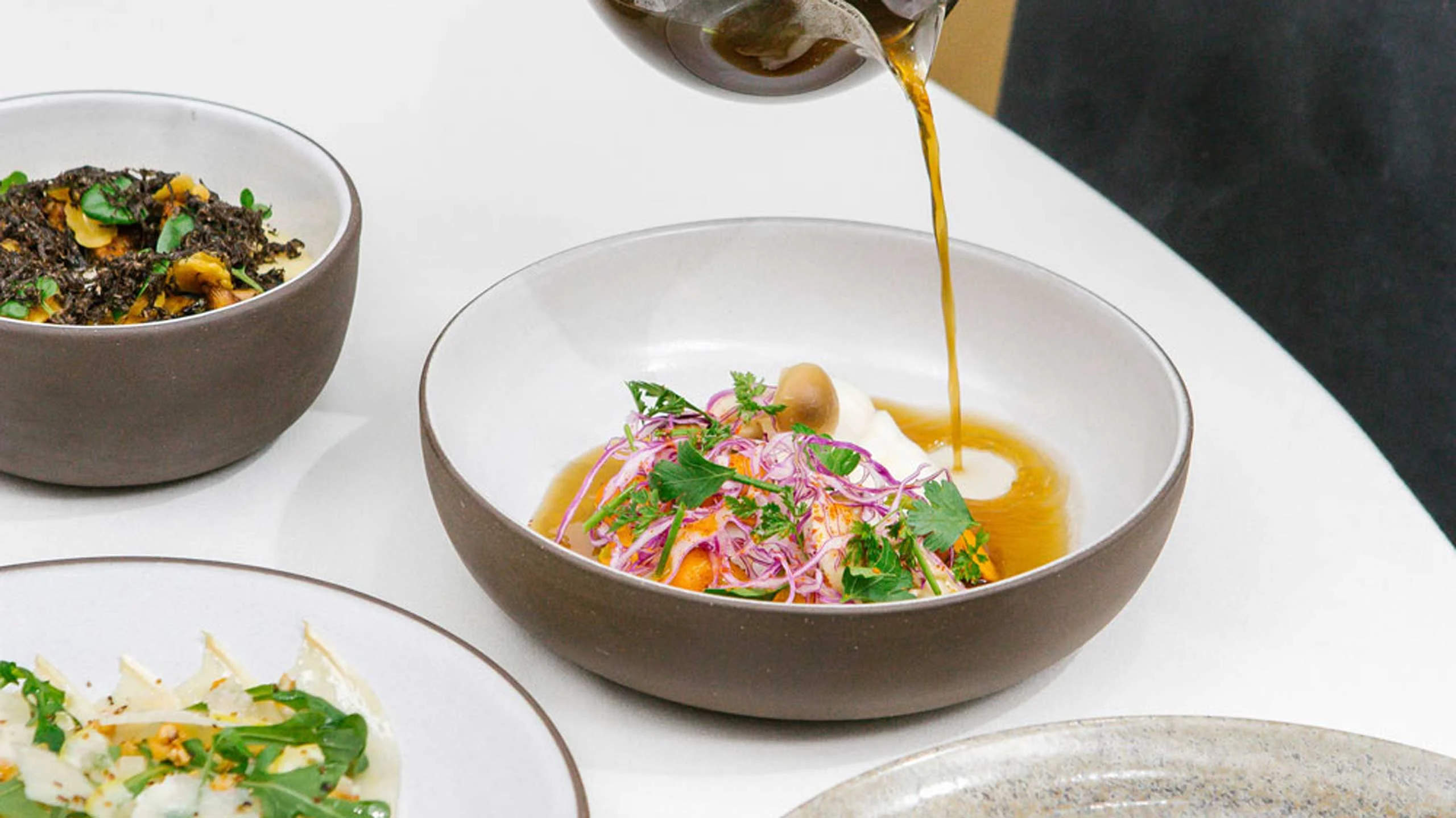 Chef con estrellas Michelin colabora en el nuevo menú del Met