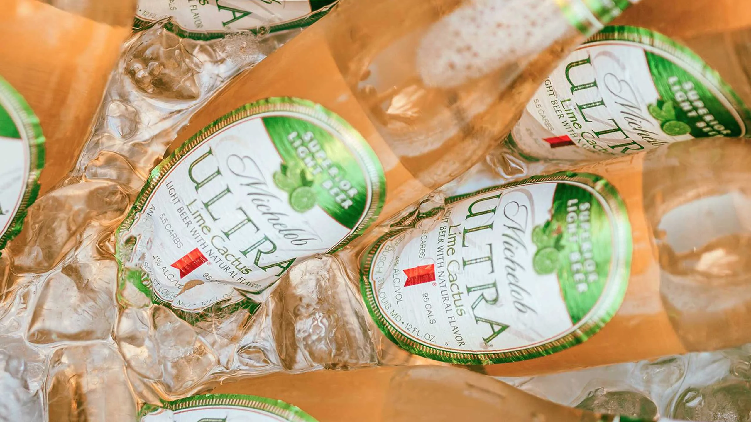 Michelob Ultra lanzará cerveza de limón con tuna en abril