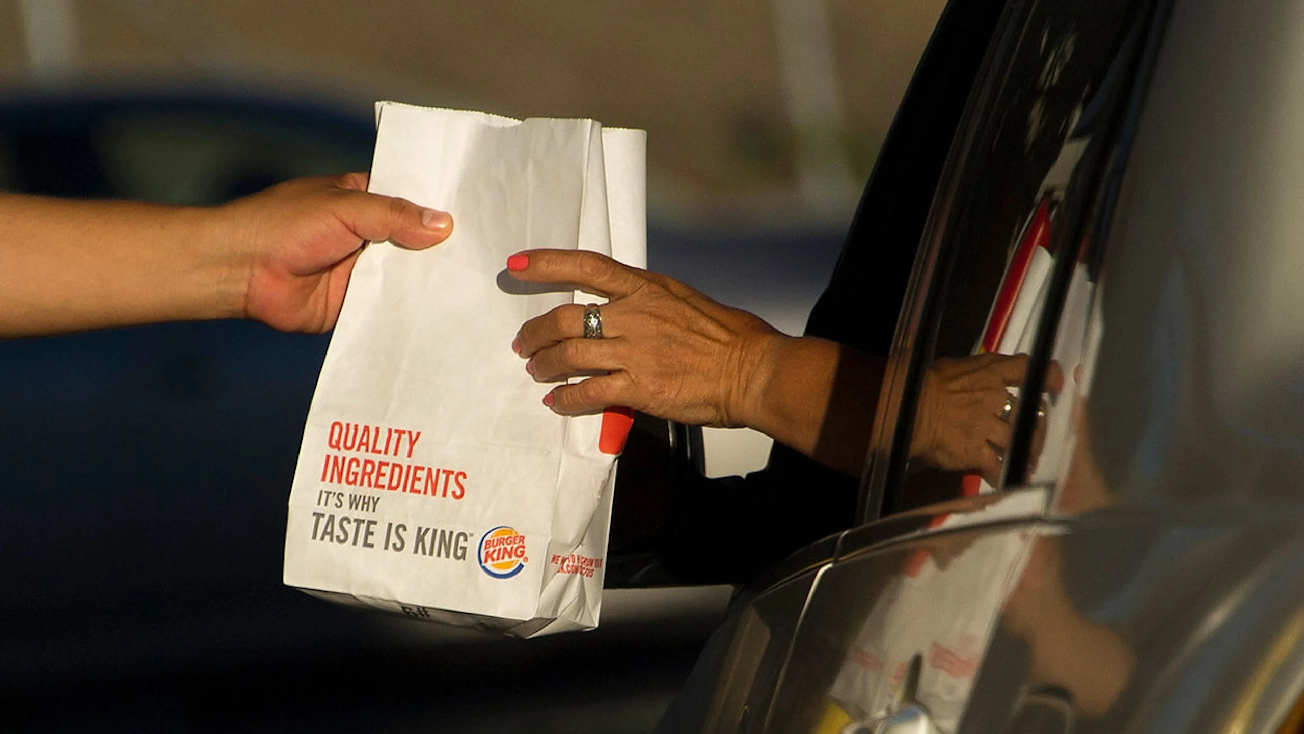 Burger King ahora te llevará comida al automóvil si estás en el tráfico