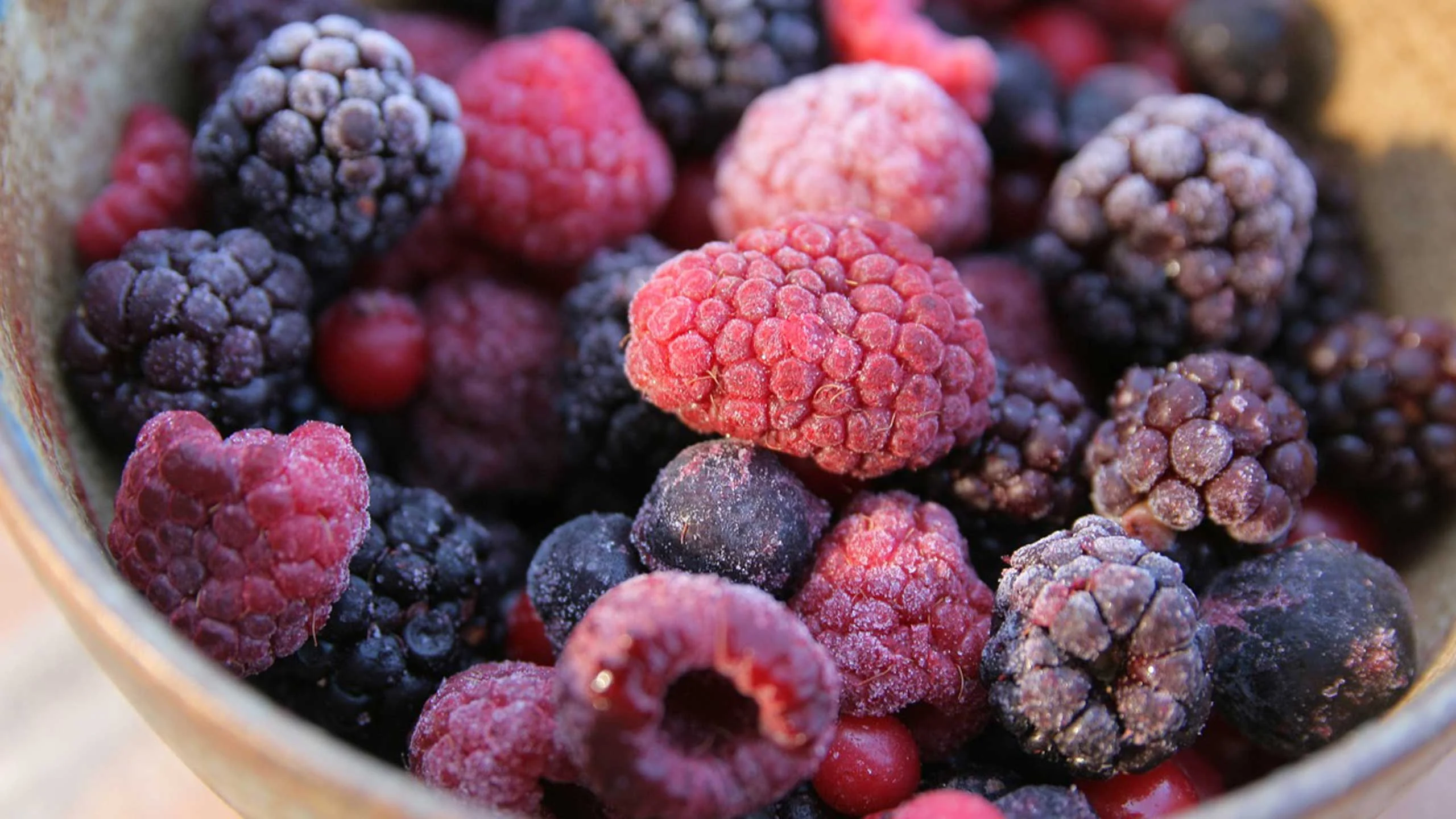 ¿Es malo comer fruta congelada?