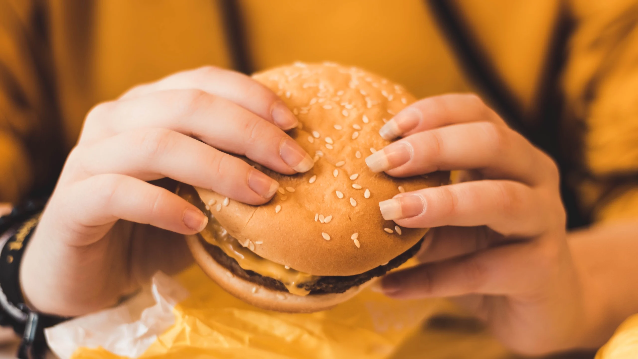 ¿Podrías diferenciar entre una hamburguesa vegetariana y una de res?