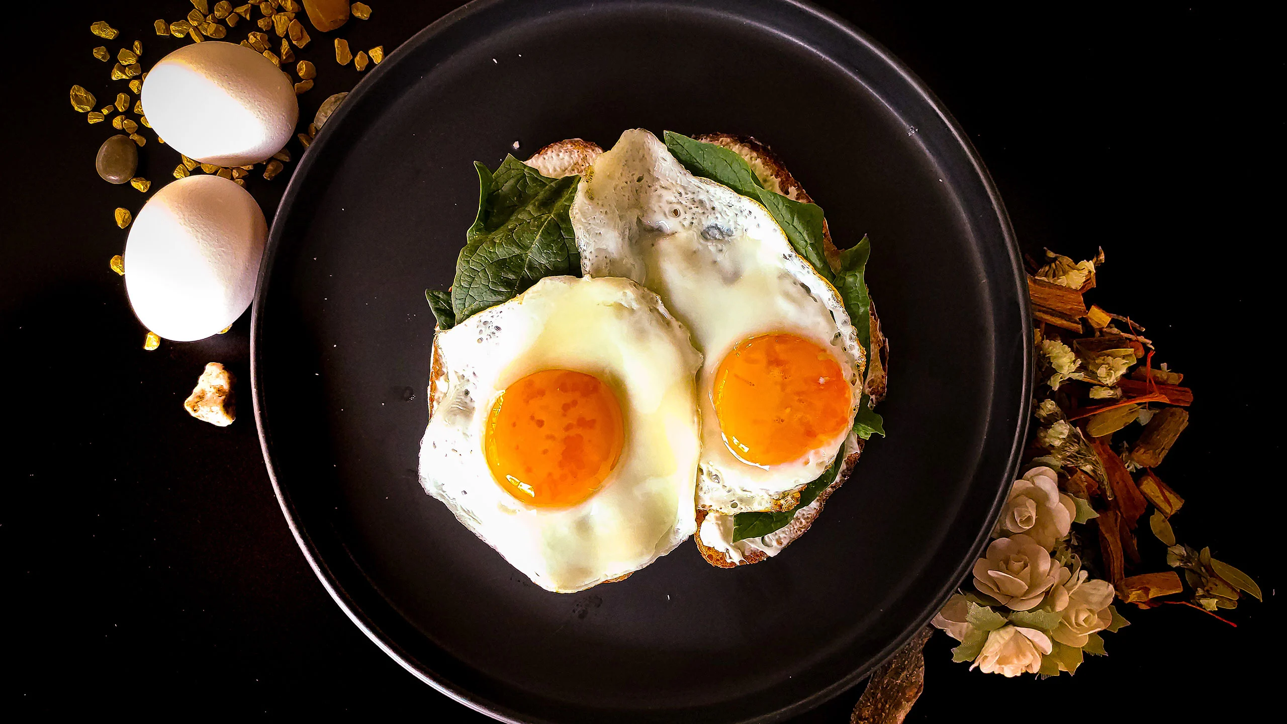 5 platillos con un solo huevo que puedes hacer sin complicaciones