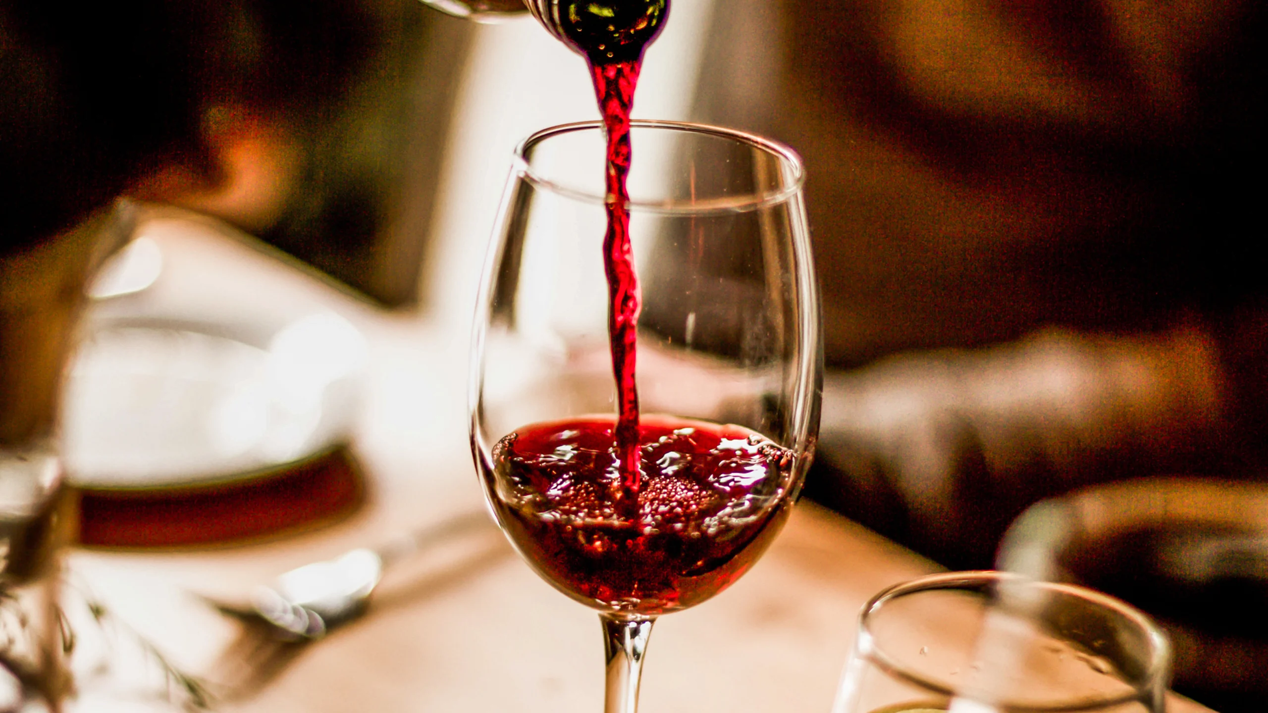 Estudio halla 17 compuestos que determinan el aroma de un vino tinto