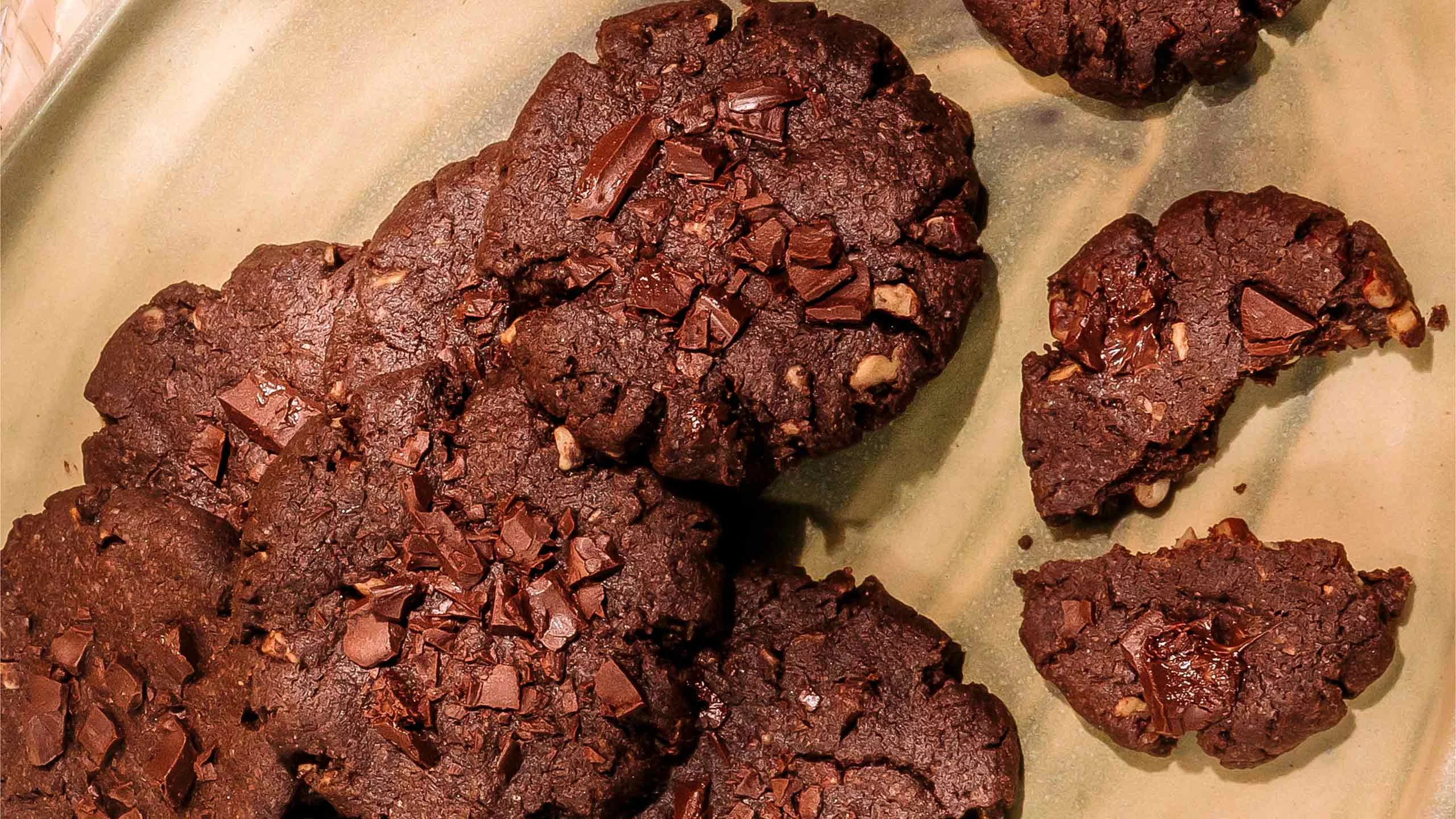Prepara estas galletas de chocolate chiapaneco y nuez