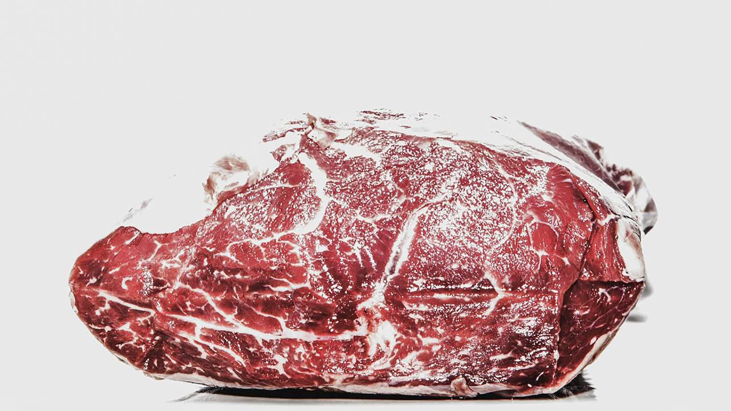 China detecta coronavirus en envases de carne congelada importada