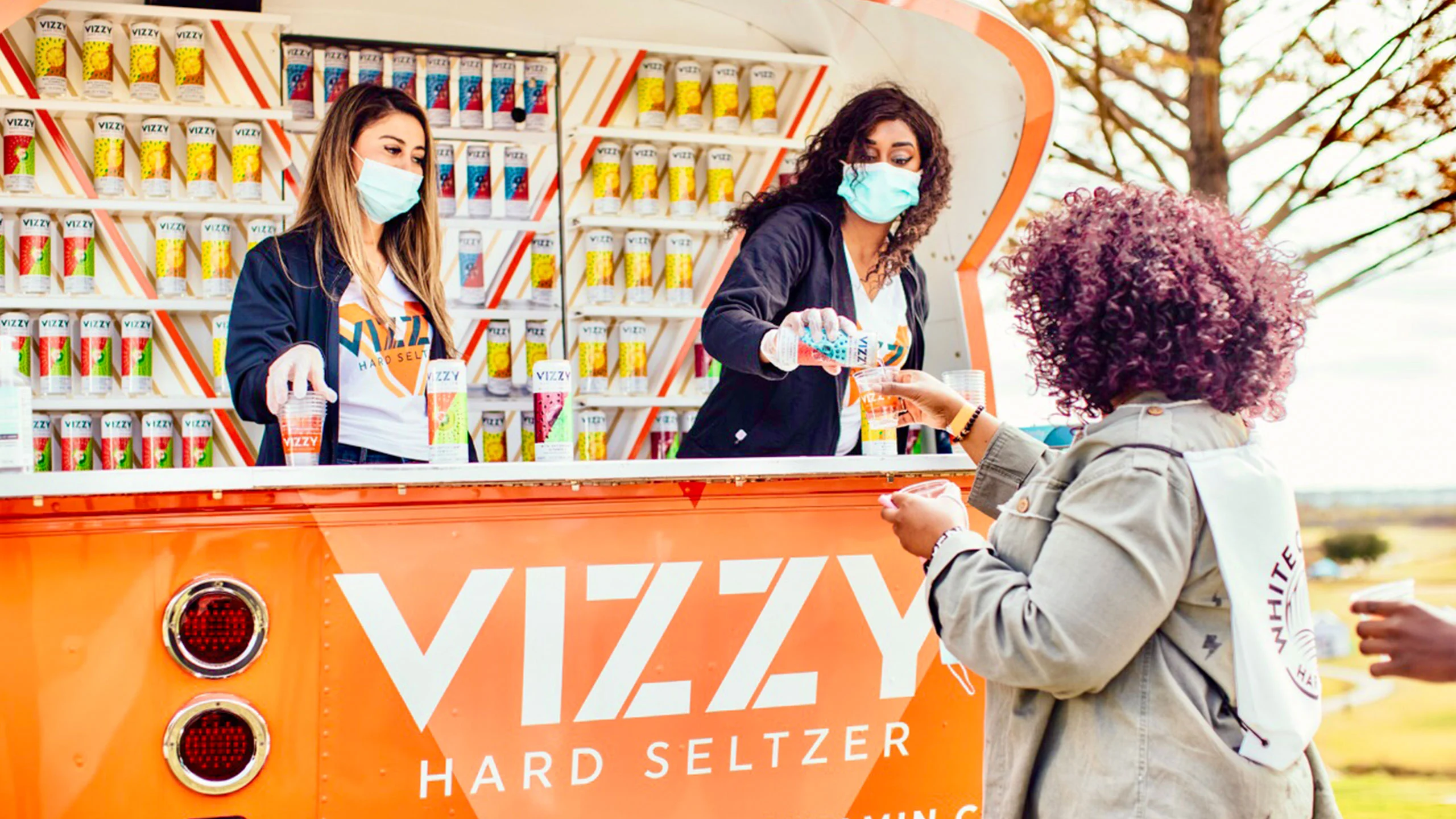 Seltzerland, el festival de hard seltzer, sigue su tour a pesar de los retrasos por pandemia