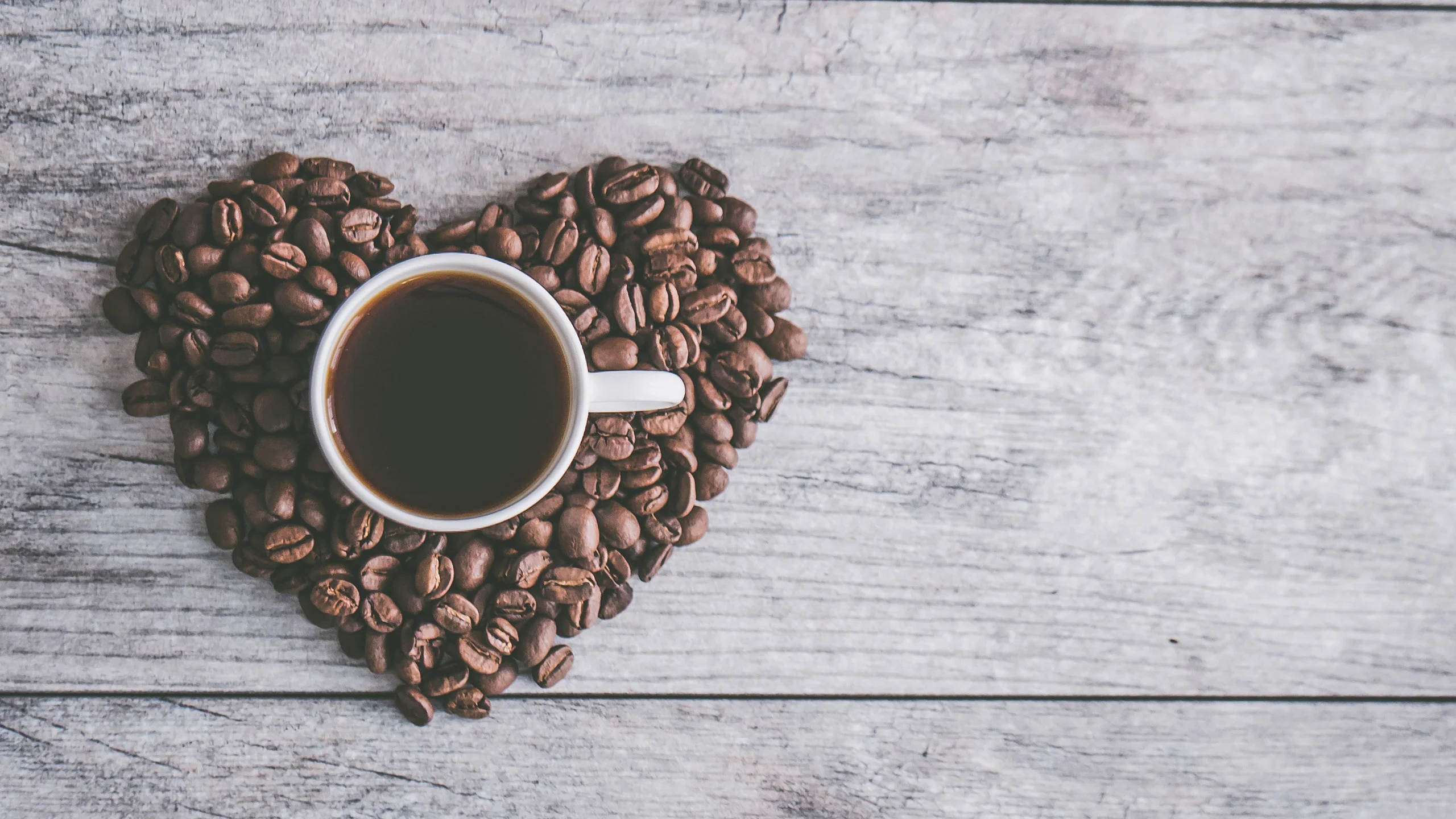 Estudio revela que el café no causa arritmia cardiaca