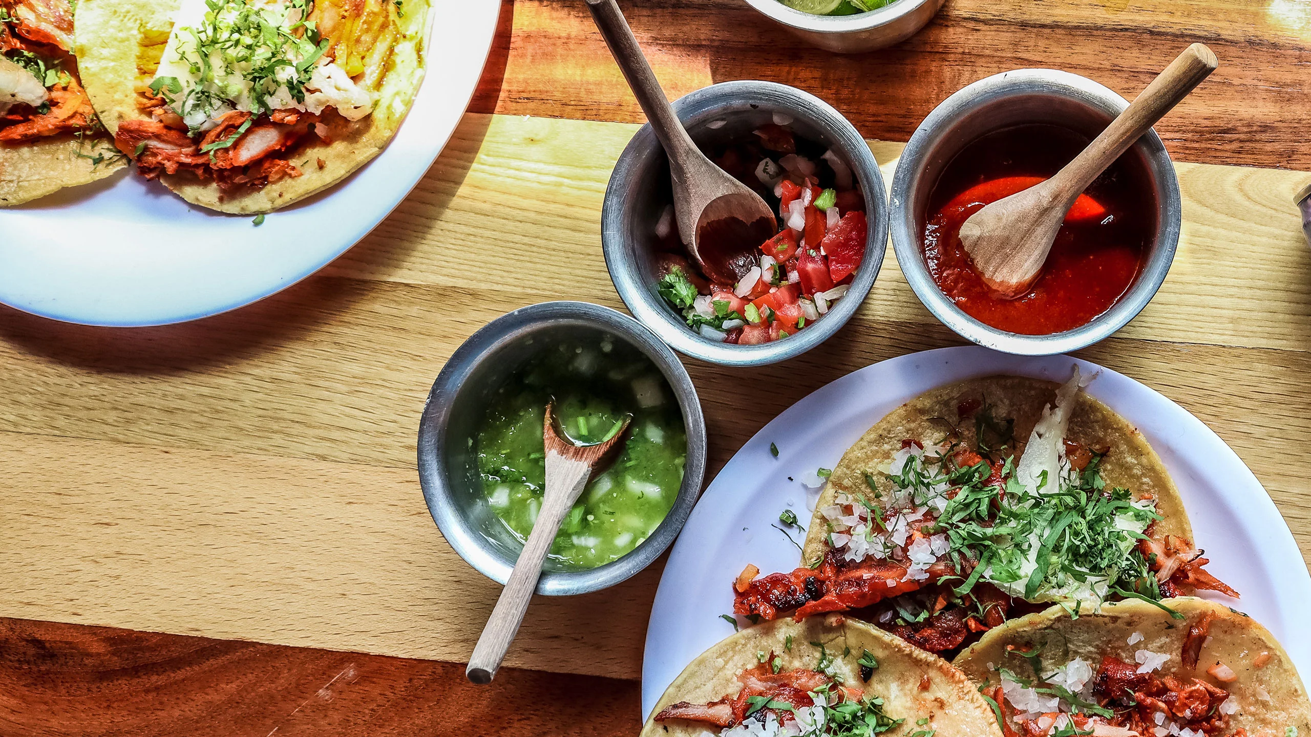 3 salsas mexicanas que no pueden faltar al centro de tu mesa