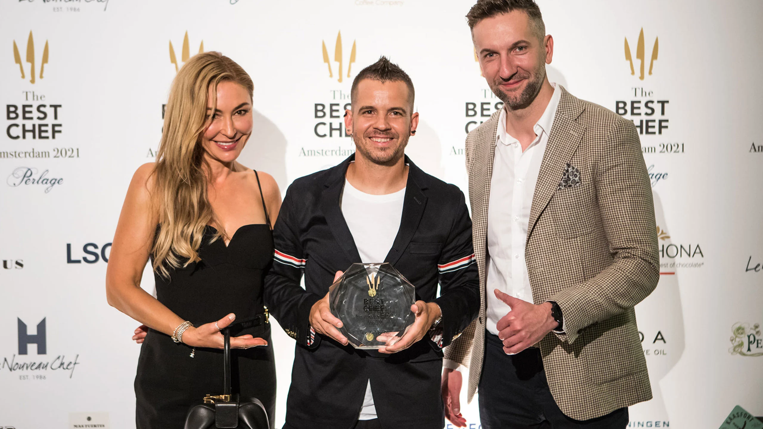 Dabiz Muñoz es nombrado el mejor chef del 2021 por “The Best Chef Awards”