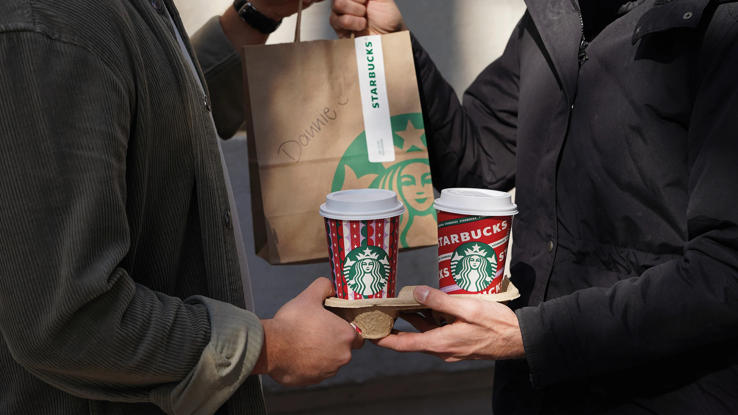 ¡Ordena el café como tú quieras! Starbucks Rewards Delivery te consentirá hasta tu casa