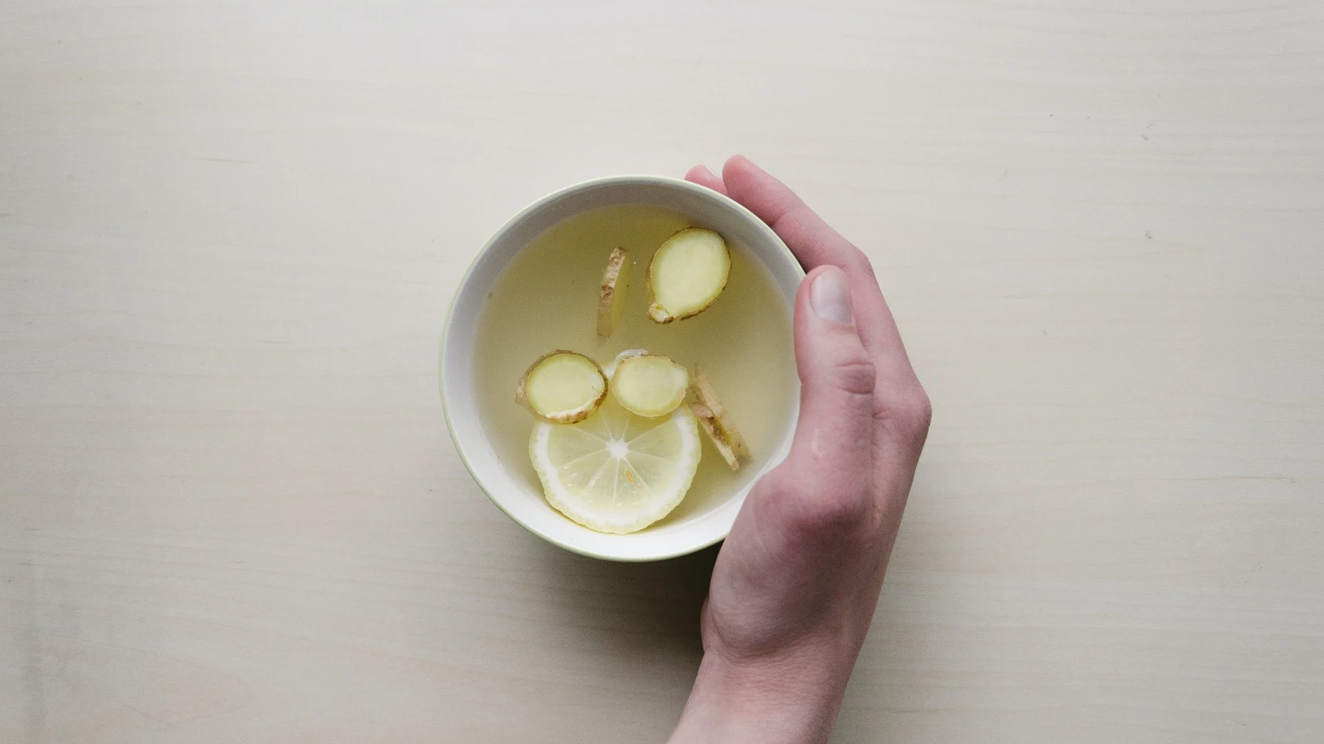6 beneficios del té de jengibre y cómo prepararlo fácilmente