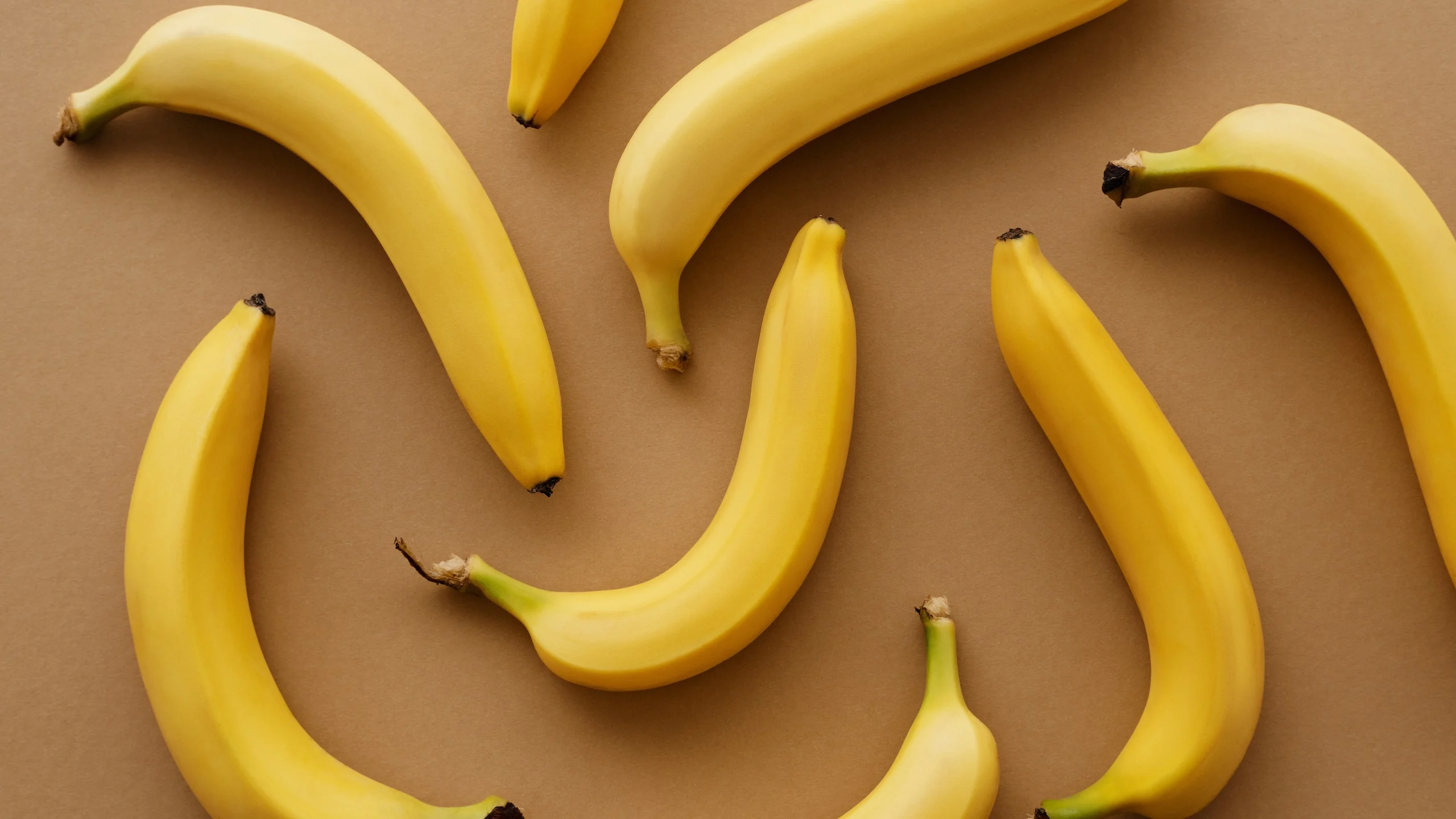 5 maneras de madurar plátanos rápido para hacer pan y licuados