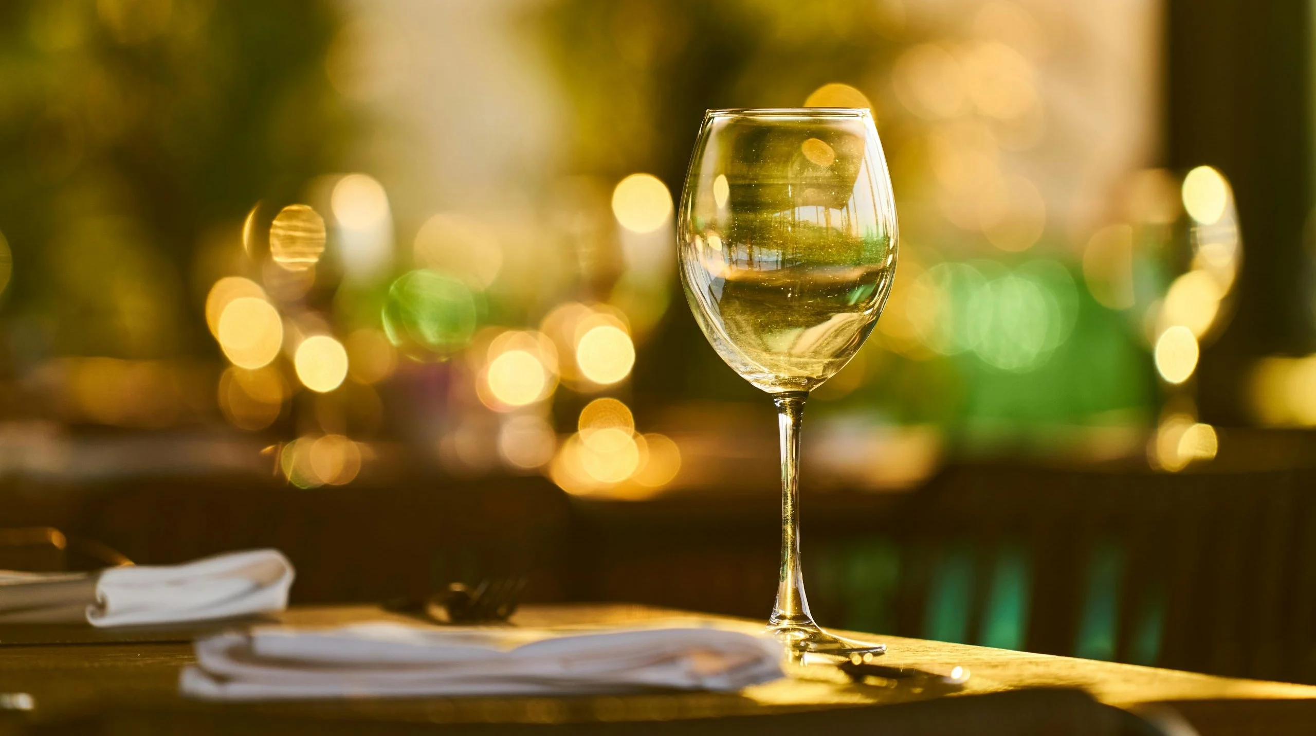 Semana Santa 2024: 3 vinos blancos para acompañes tus pescados con más de 90 puntos en la Guía Peñín