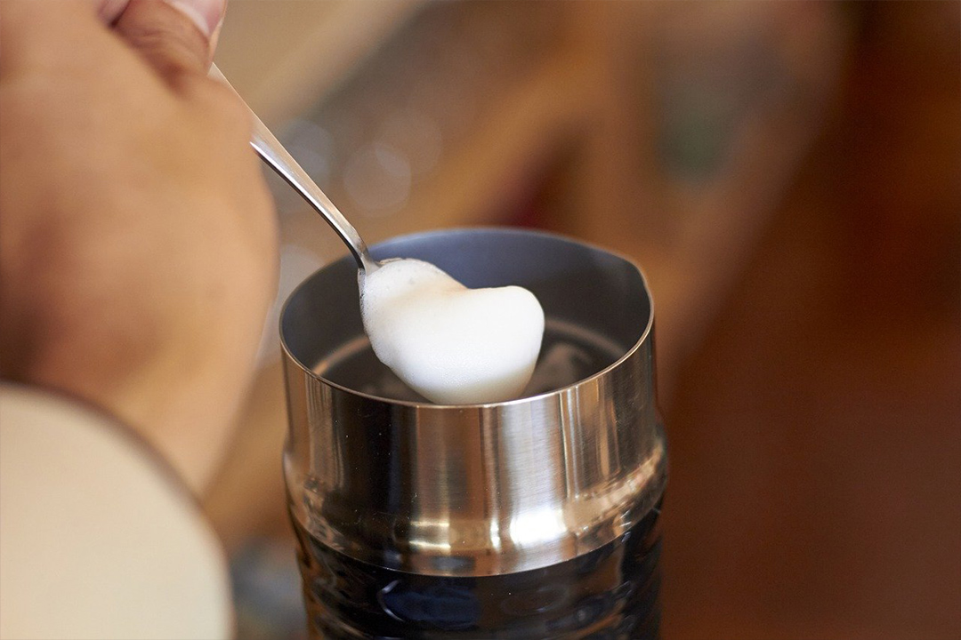 Cómo hacer espuma de leche para café sin máquina
