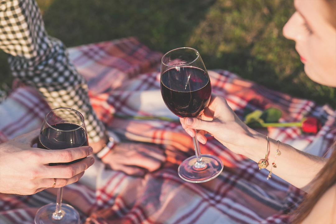 Qué beneficios tiene el vino tinto: ¿es bueno para el corazón?