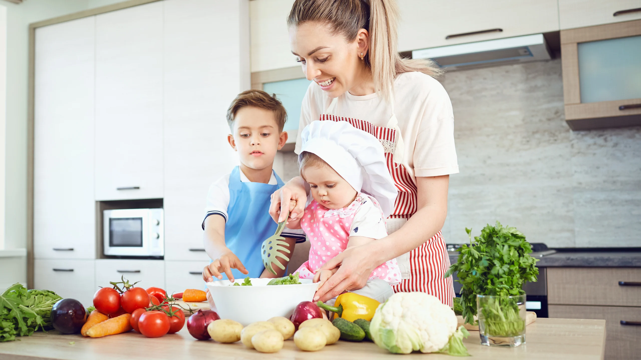 ¡Cocina en familia! 7 recetas divertidas para preparar con niños en casa