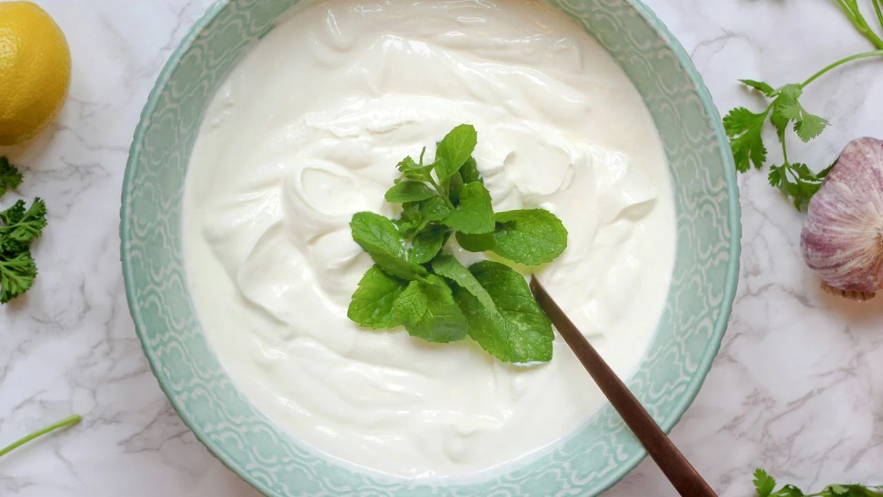 Cómo aprovechar el poder del yogur en cada comida del día