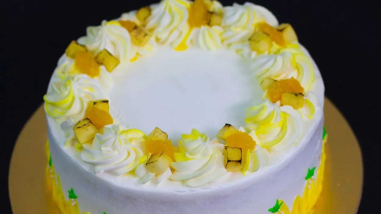Celebra el Día de la Piña Colada con este delicioso pastel